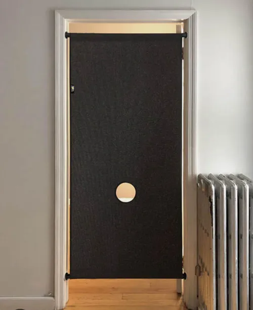 TS GIRL HOSTING GLORY HOLE