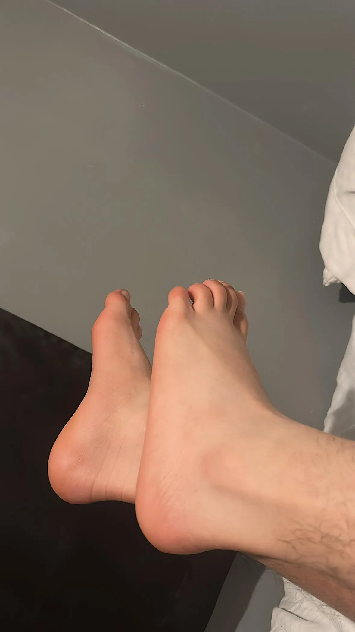 Would you lick my small feet ?