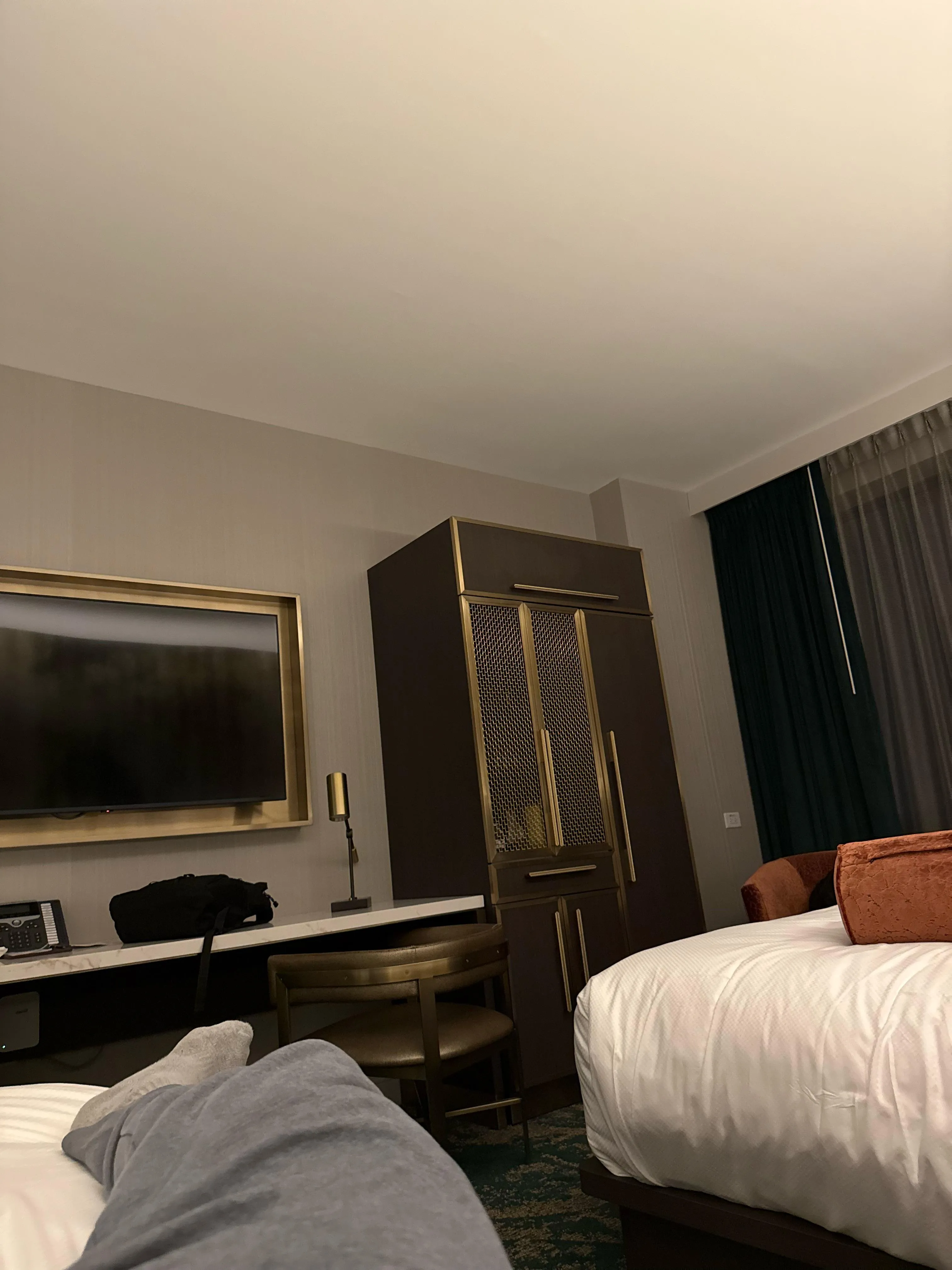 18 m virgin have a hotel tonight till tmr hmu vers