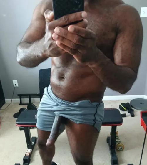 50 fit 8 cut hung looking for cut JO bud near downtown. Be hygiene clean.