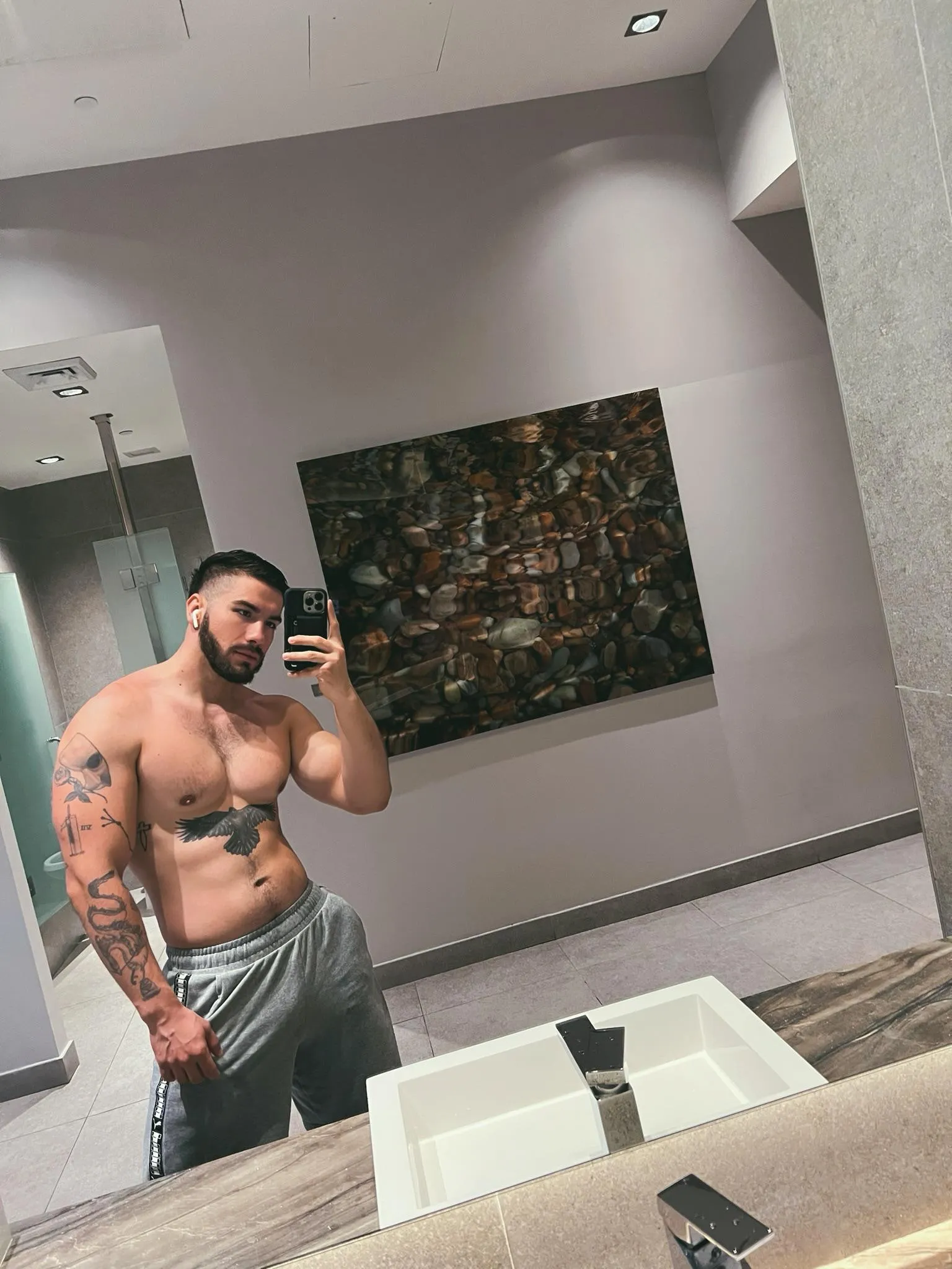 Can I be your new gym buddy?