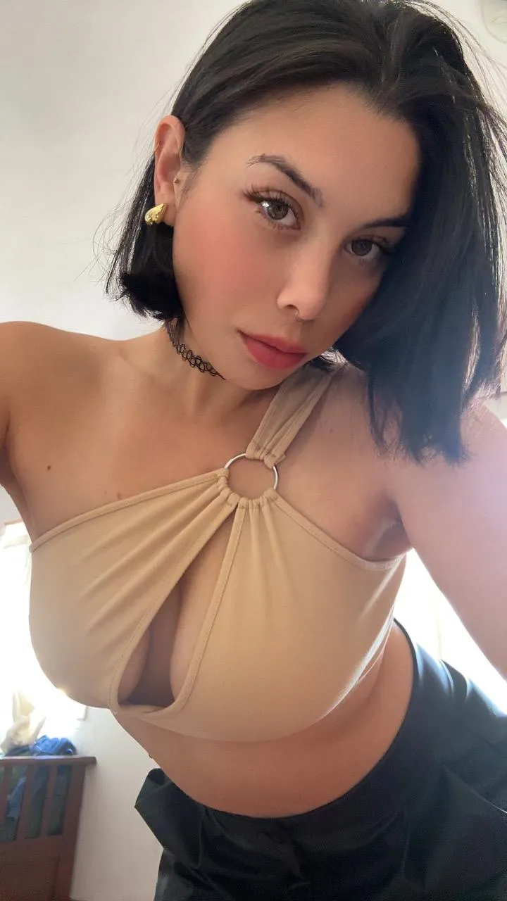 drop a ❤️ and I'll send u nudes (first 60 guys only)