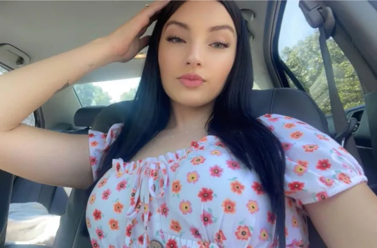 drop a ❤️ and I'll send u nudes (first 60 guys only)