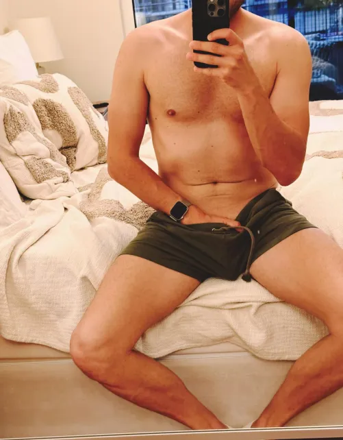 Hi, horny Top sucht BTM in Berlin. Max. 30. DM me.