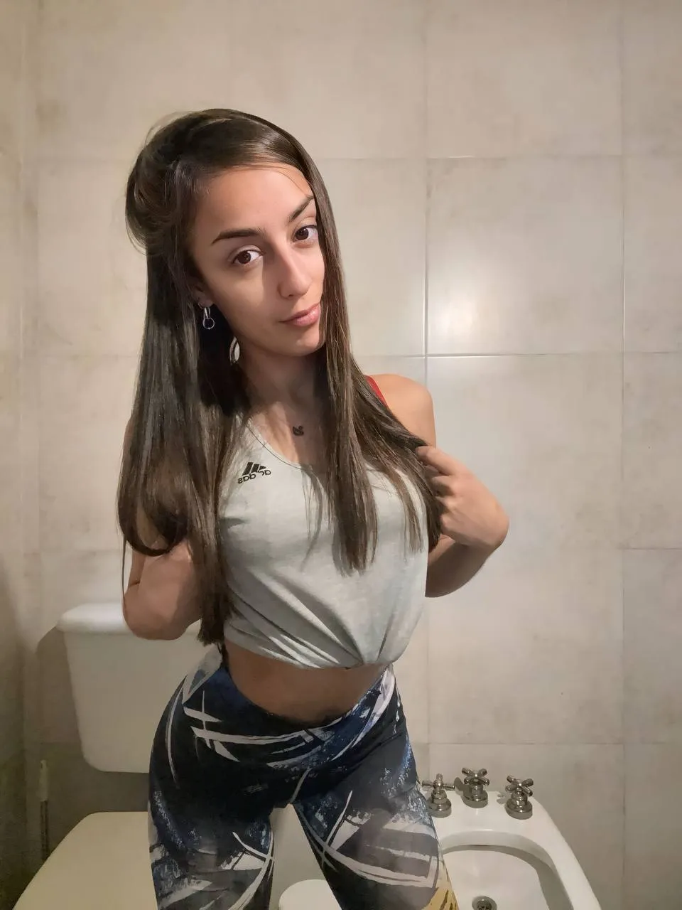 I am sending photo without clothes to everyone who supports me