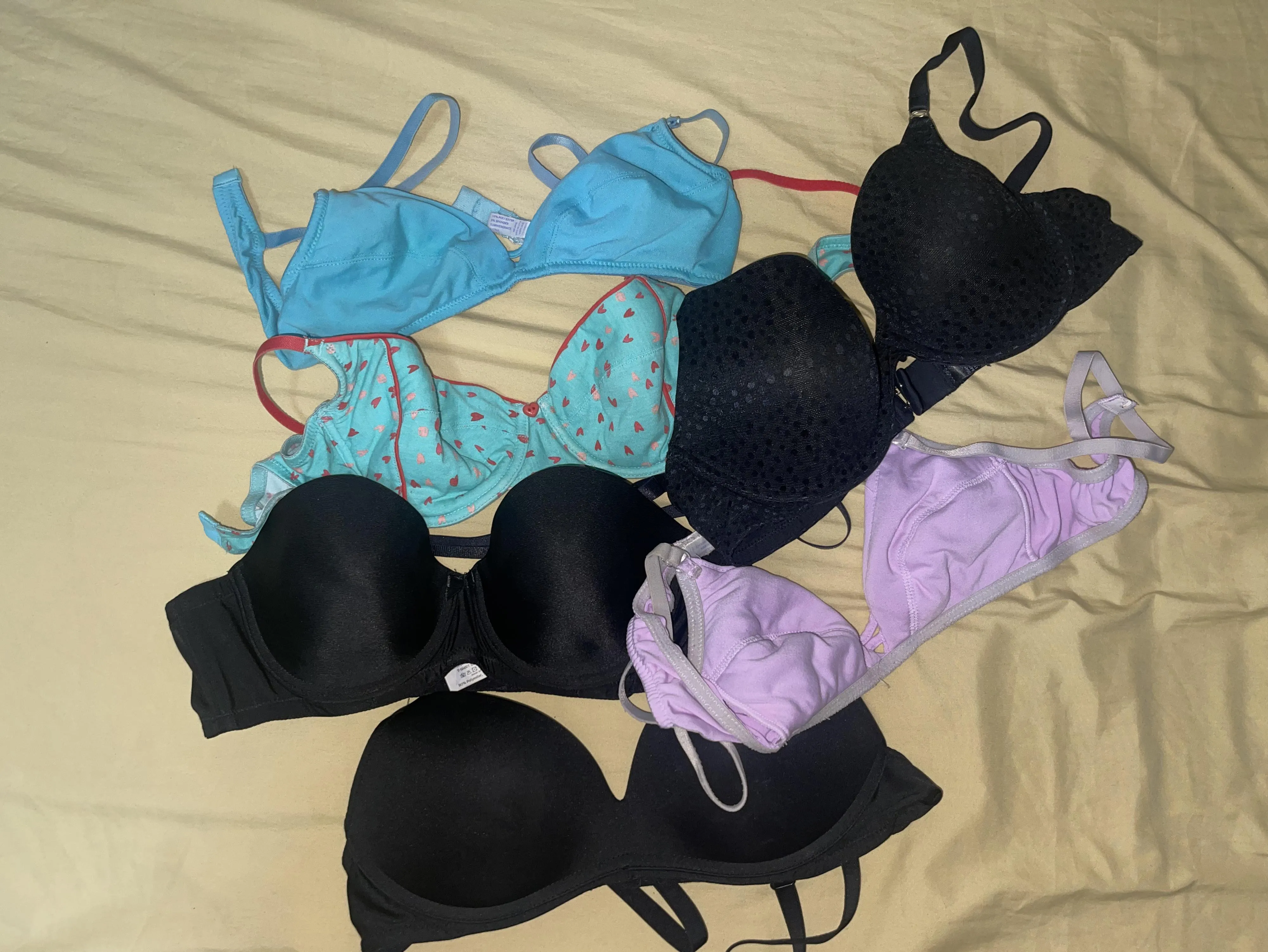 It’s been a month no upload but yeah, new collections…