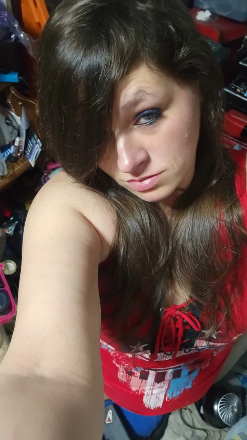 Looking for a f to play with me. While my bf waches any one dowen