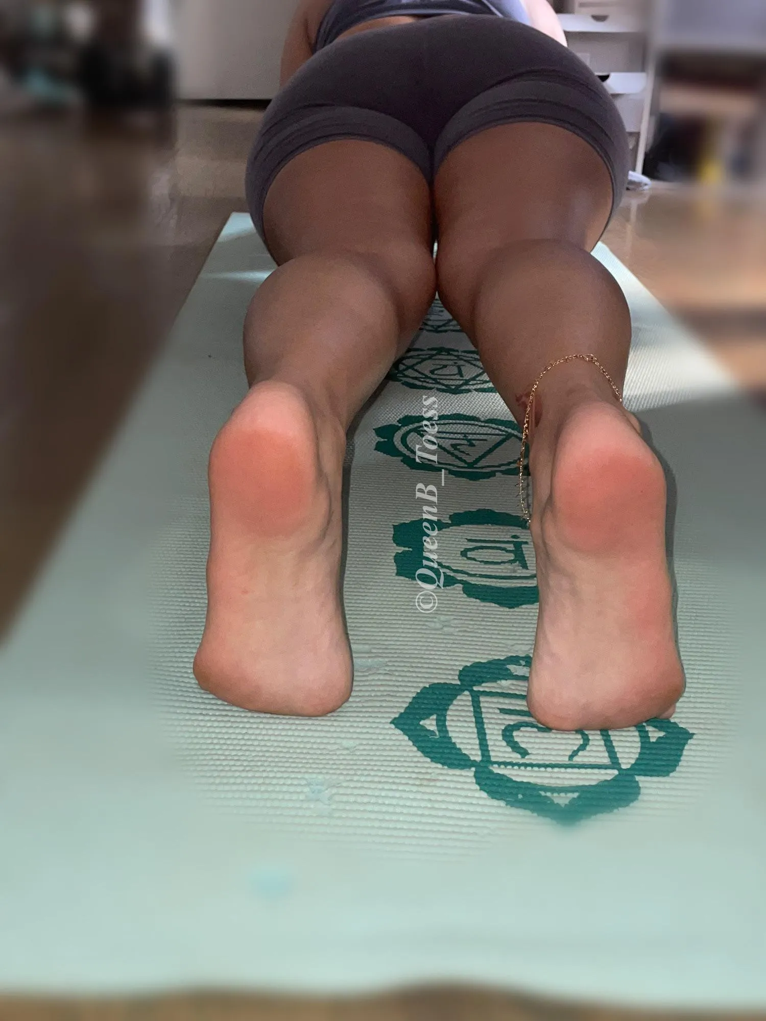 My soles taste better during a workout 😝🦶🏻👅