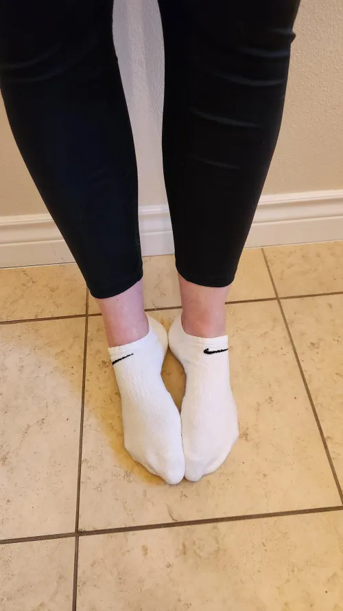 Perfect white nike socks are the best aren't they