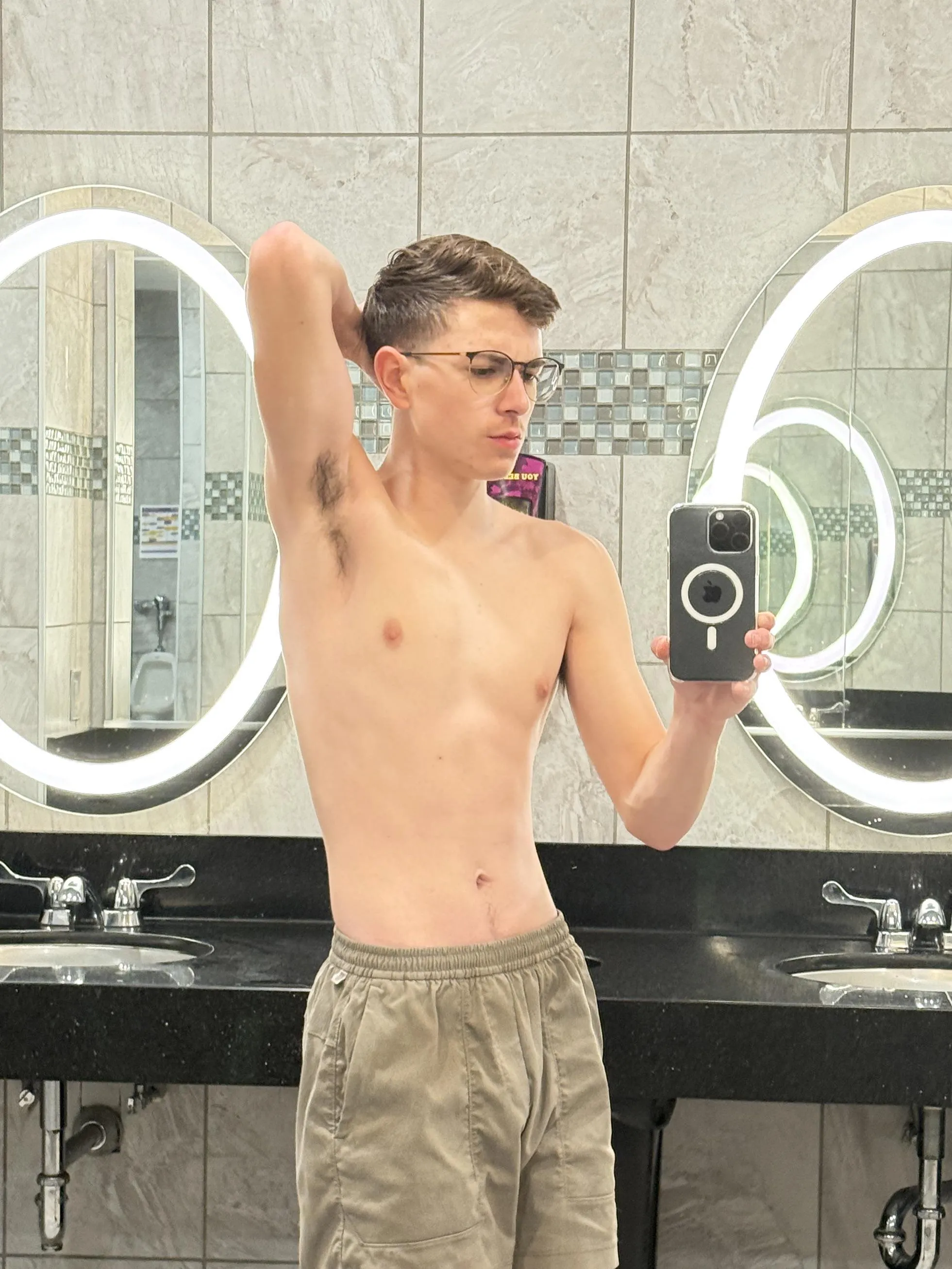 Ripe pits, post workout w/ no deodorant (19)