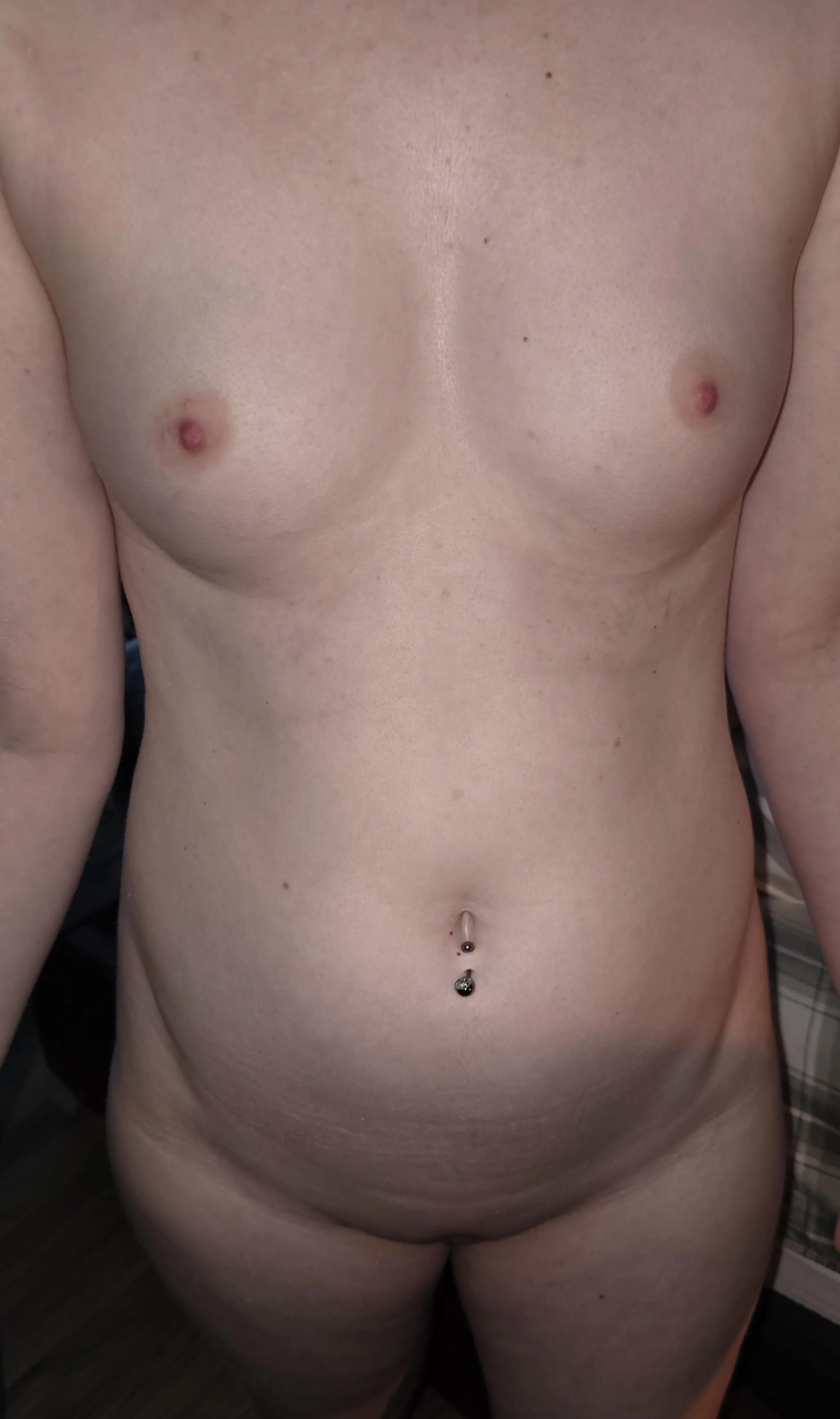 Tiny cougar tits 🥺