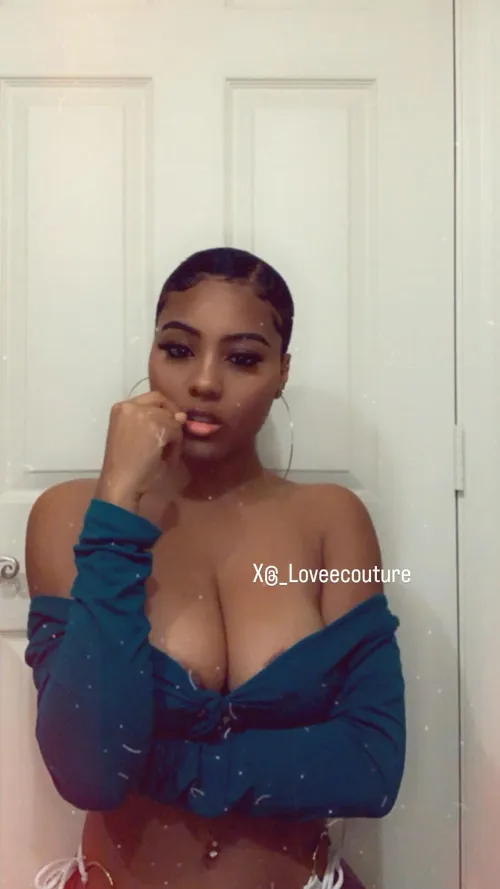 What would make me wet on this Friday? A new fat wallet and a far gone piggie to drain 🌀