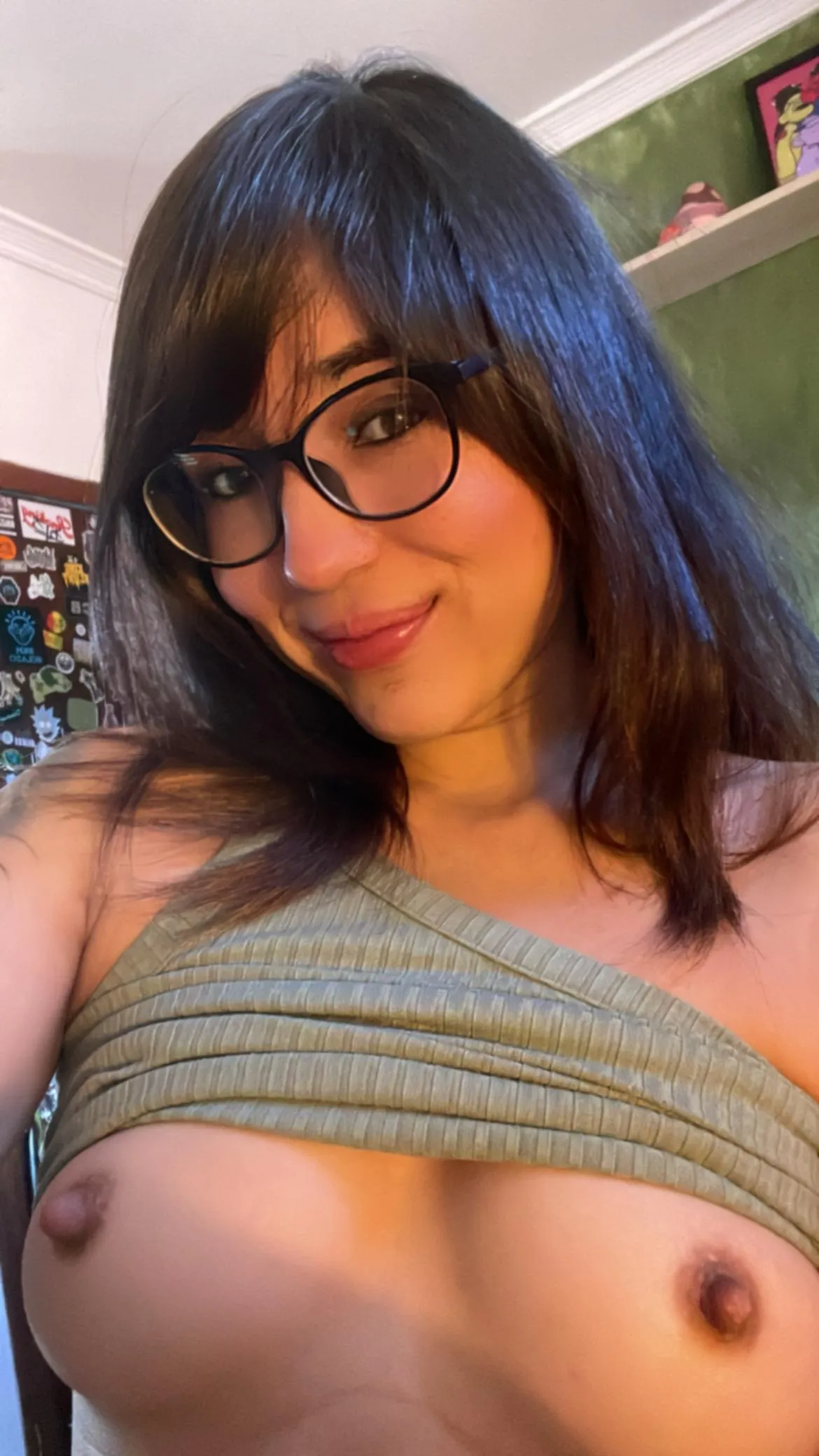 Convince me to fuck u with three words daddy 🙈 may the best man win 😈🥵