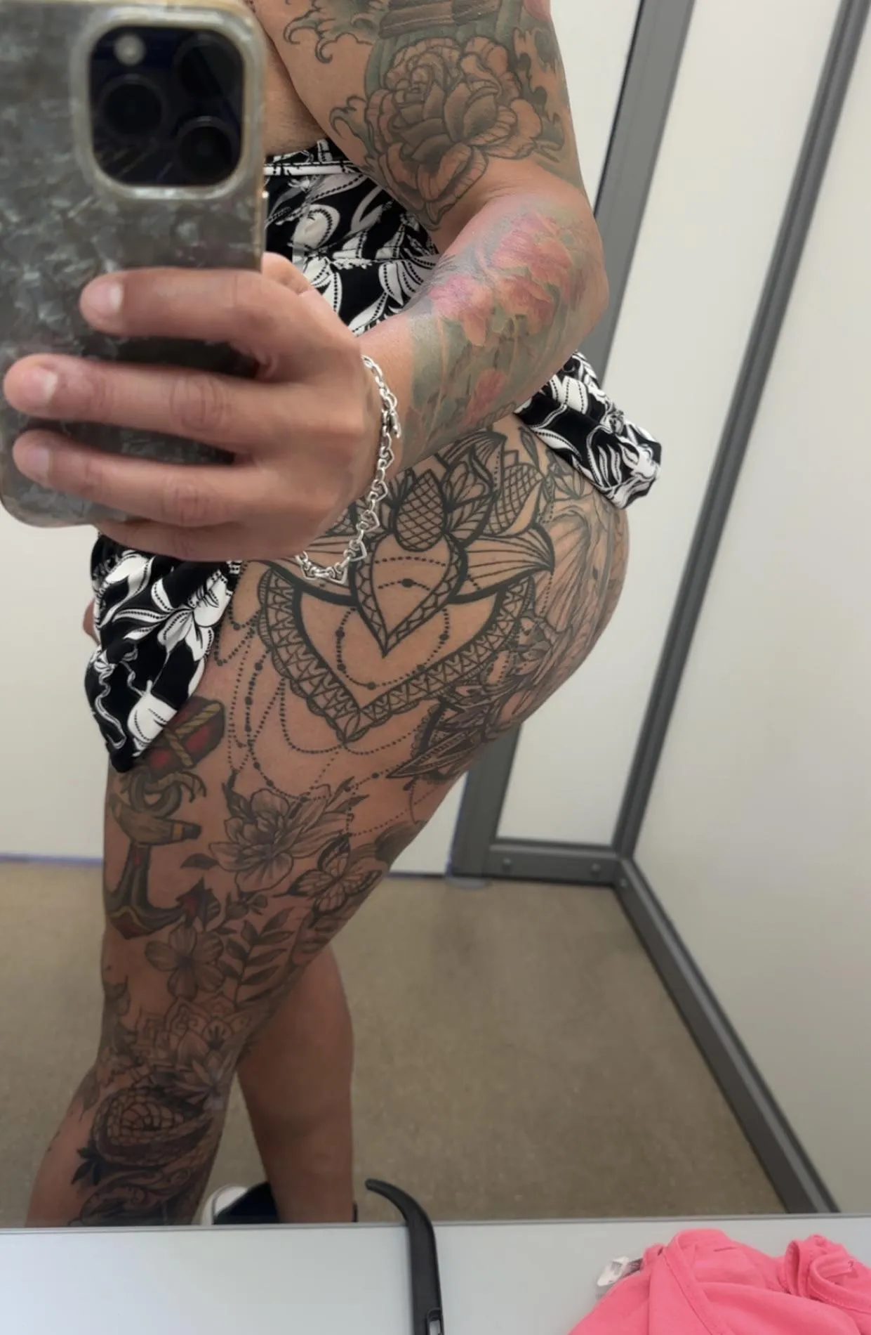 Decided to make some dressing room content this morning [F4M] always looking for help making content always traveling