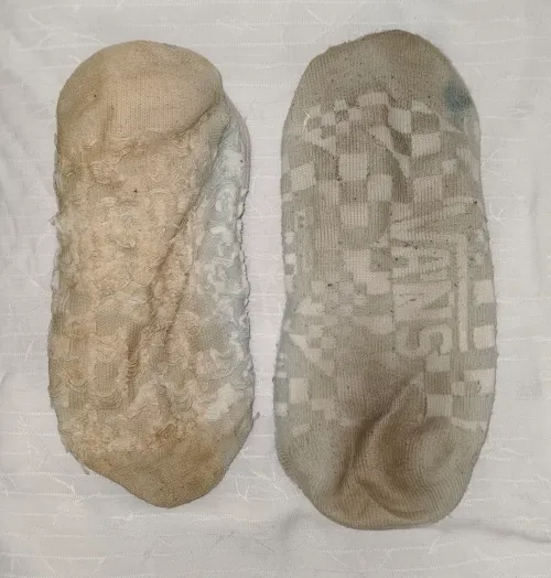 [F] Week n. 6 - Inside and outside / It's almost time to say goodbye to vans socks and welcome to open shoes, in the meanwhile I'll keep on sweating my favourite pair 😉❤️