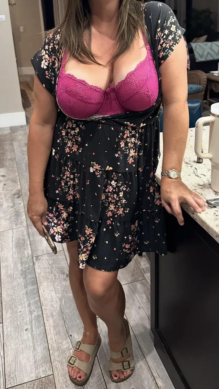 I’d show my panties too but I’m not wearing any.