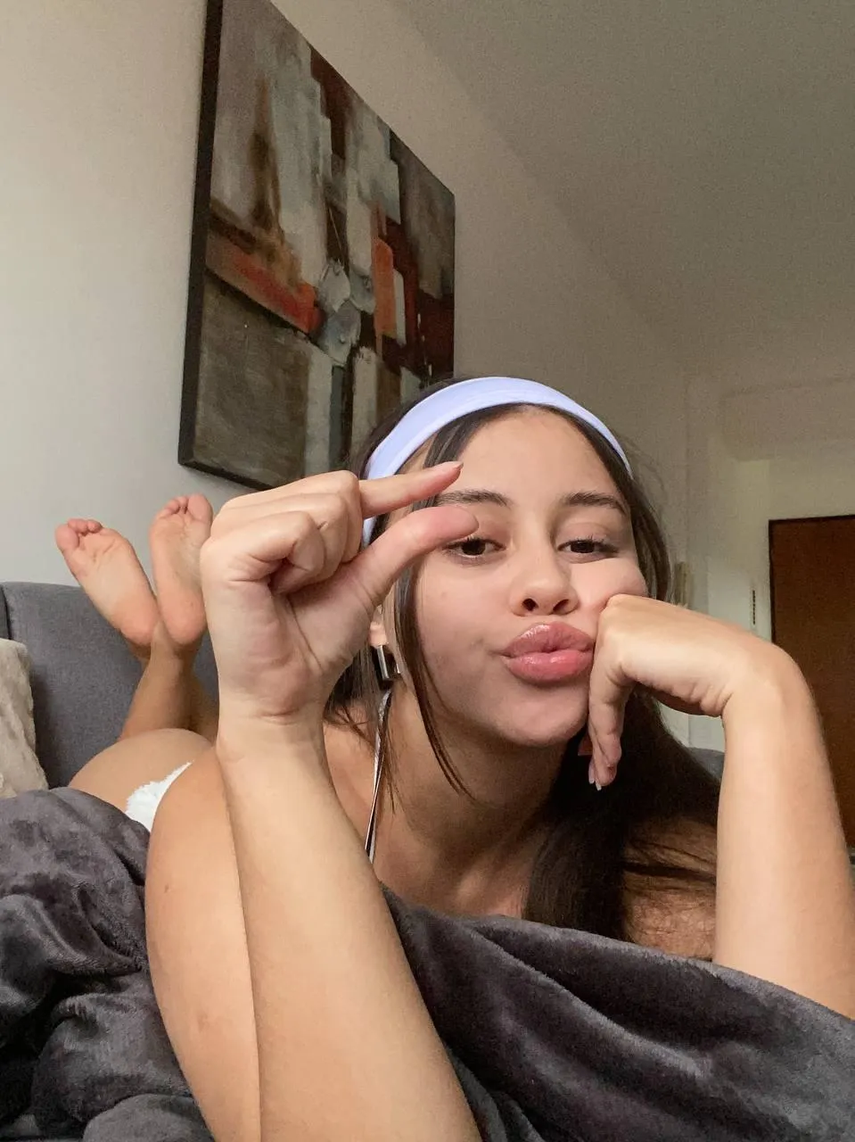 L (loser), come to mommy and enjoy my brutal honesty hahahha