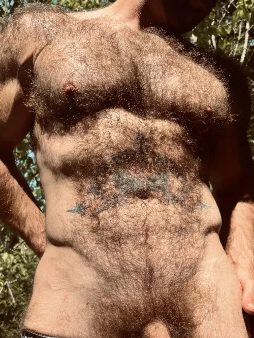 Sweaty fur and a thick base…