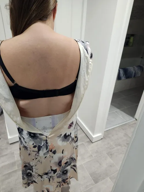 Can you zip me up 🤫