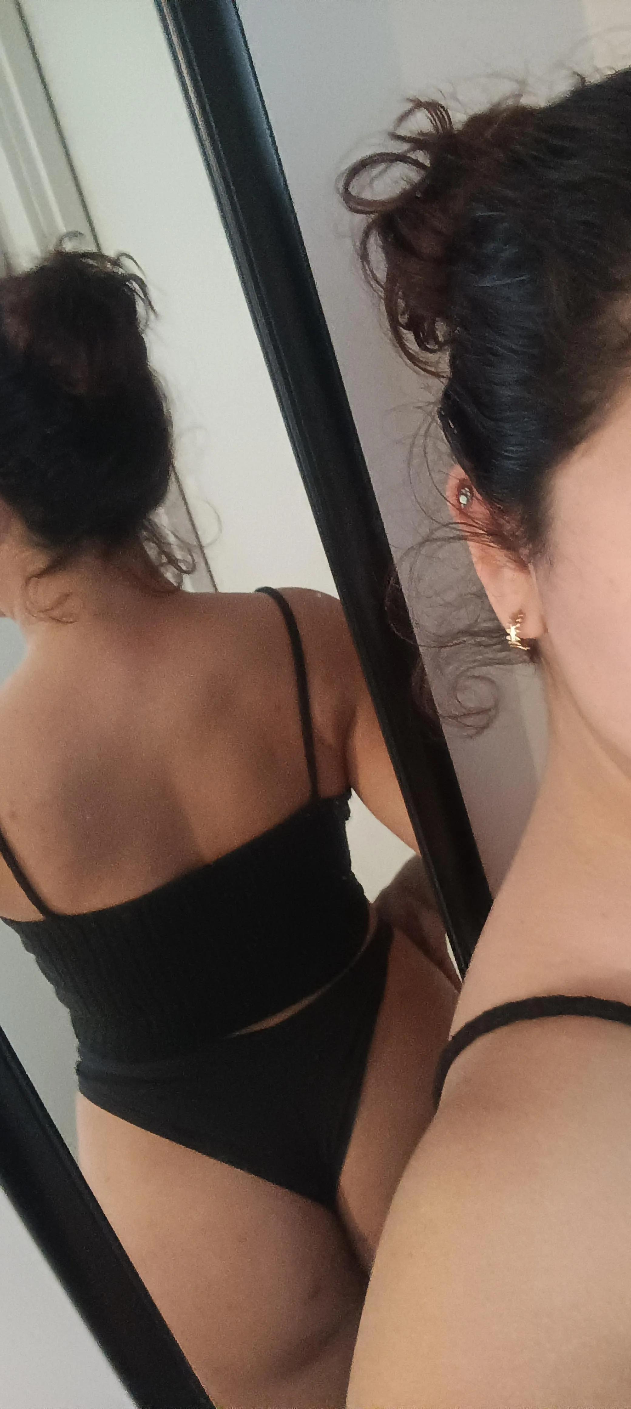 Cute morning hairbun mess