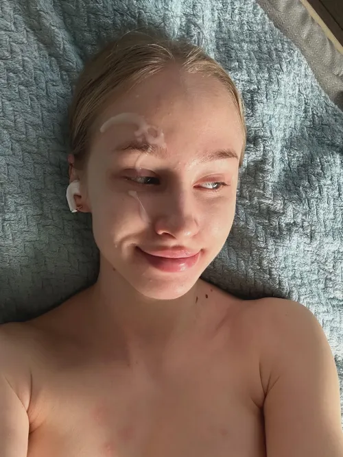 f19 I love having a delicious mask put on my face