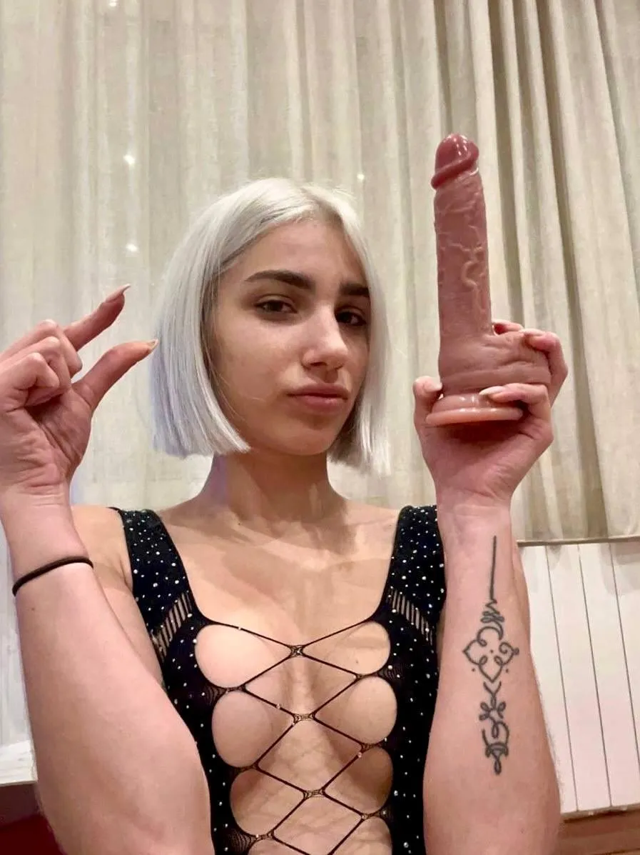 let me peg you with my dildo