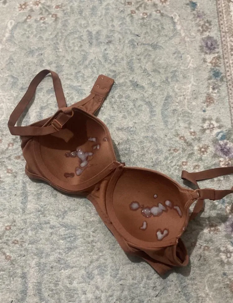 my gf’s bra