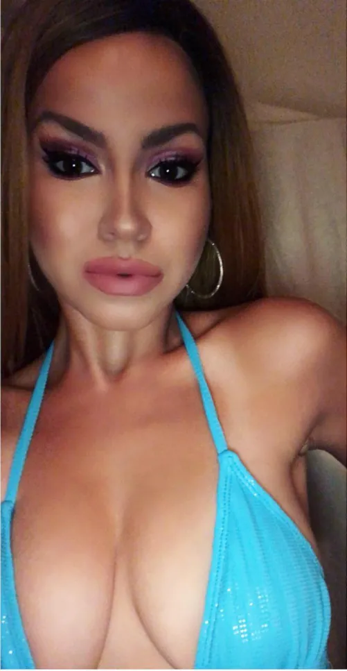 Sexy, daring & nerdy REMI SLATE 💋