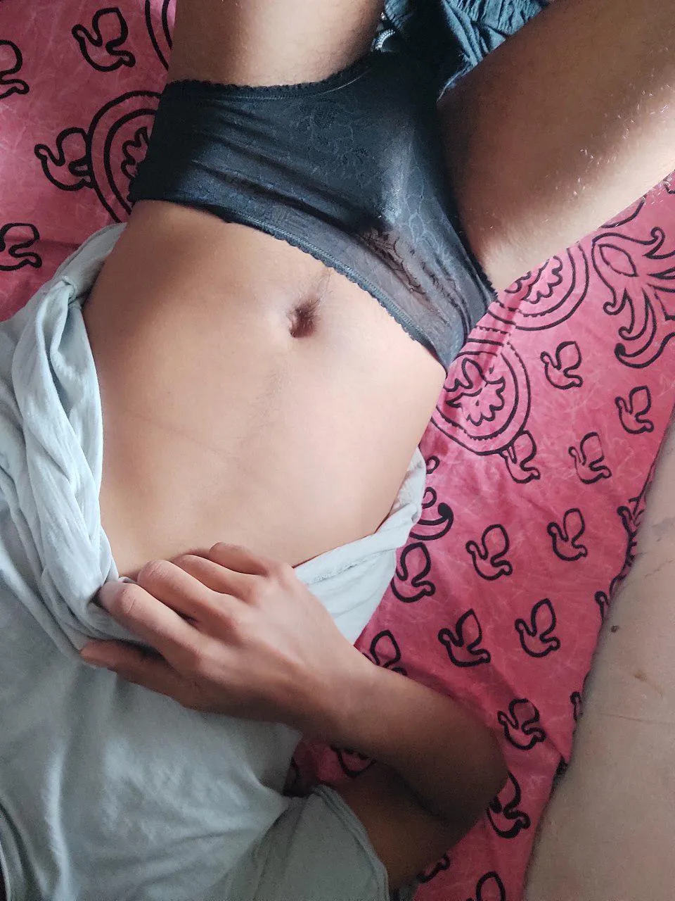 Waking up in panties like this 💋