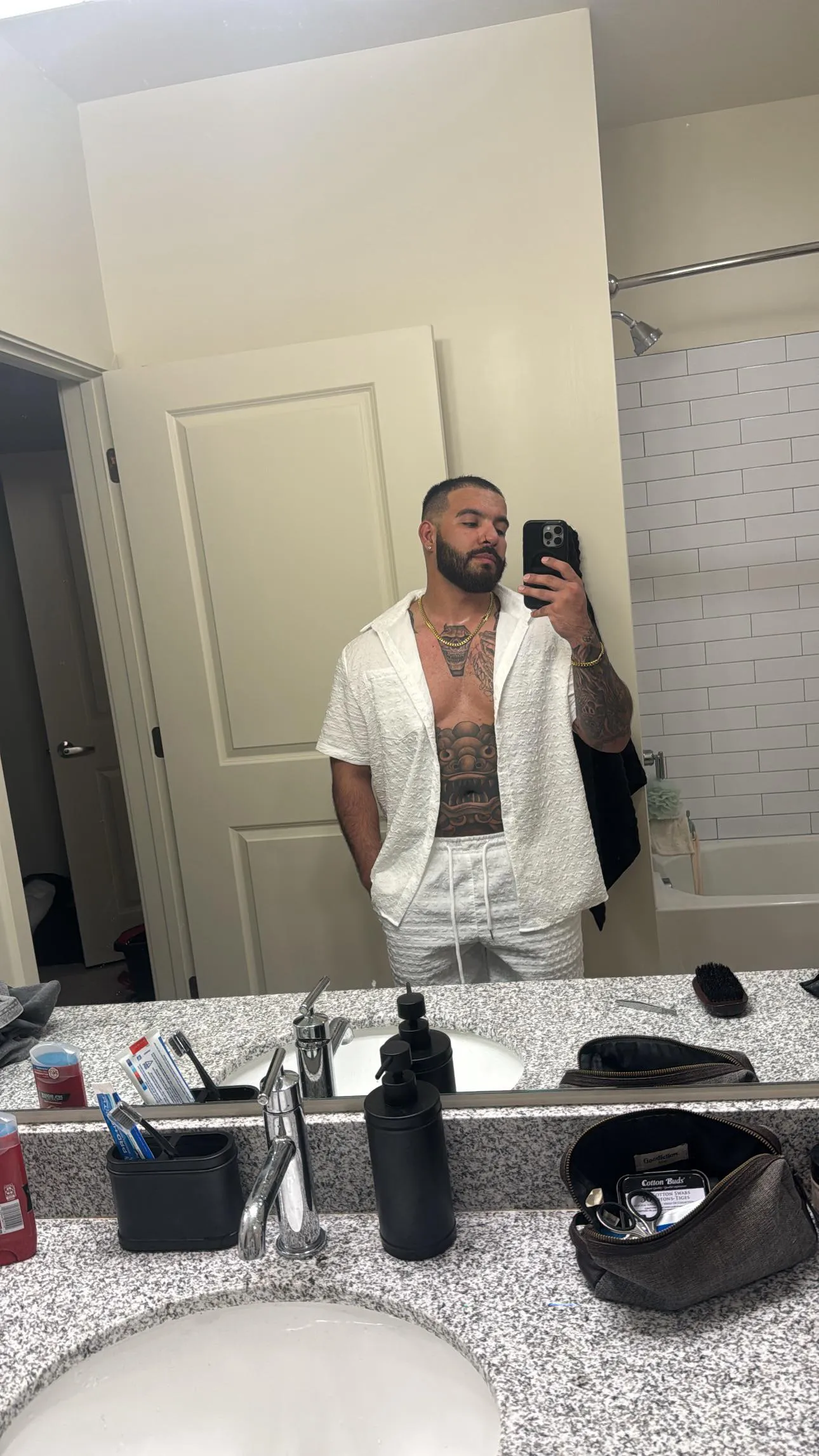 23 single male, can host