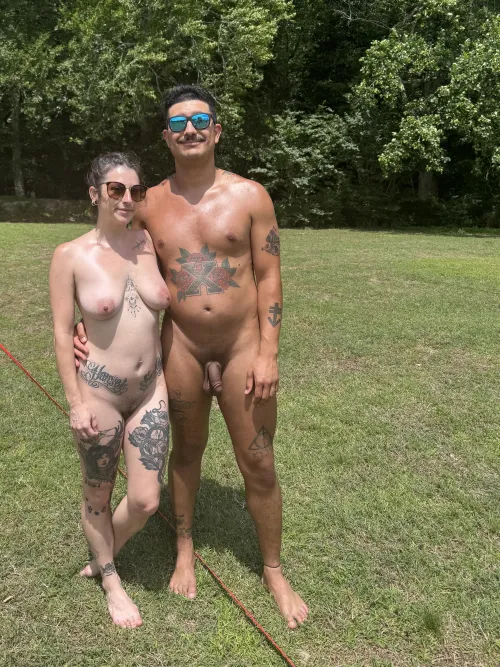 nude camping/volleyball 💕