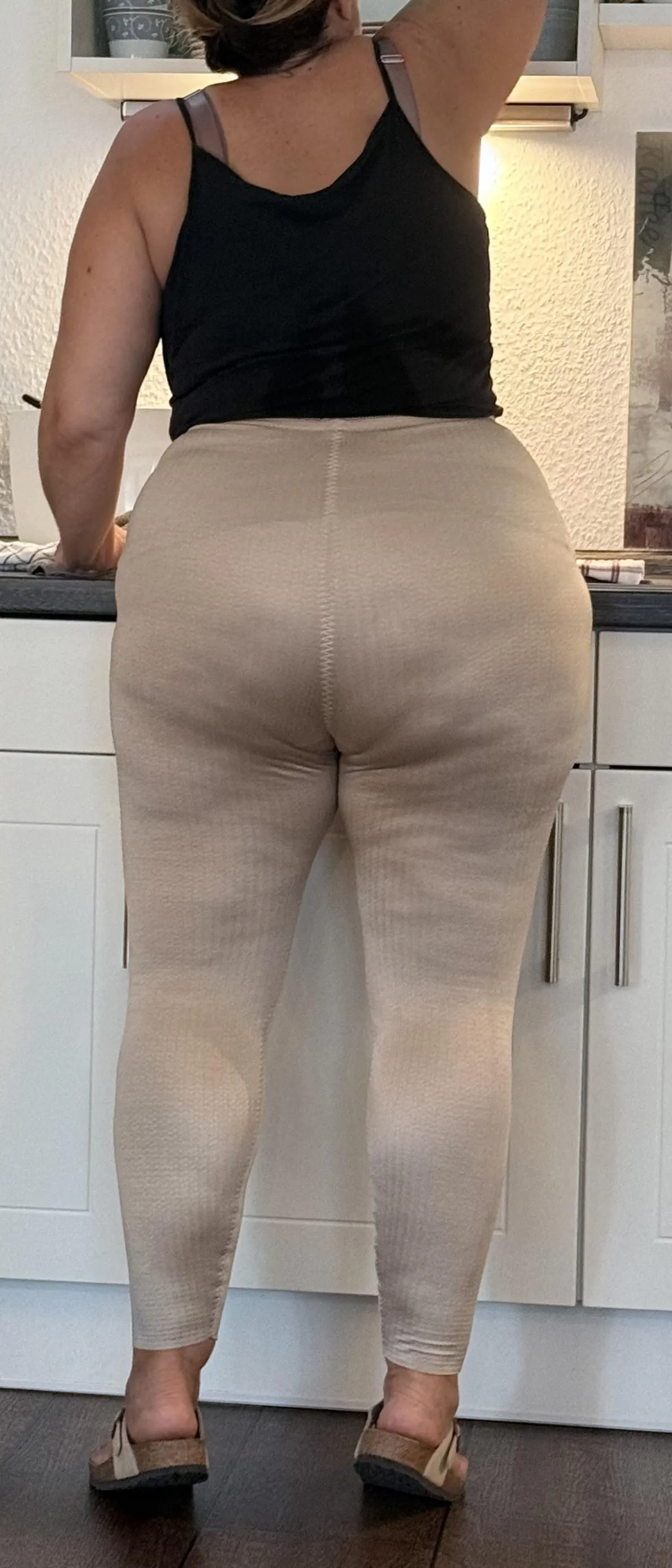 Very sheer leggings