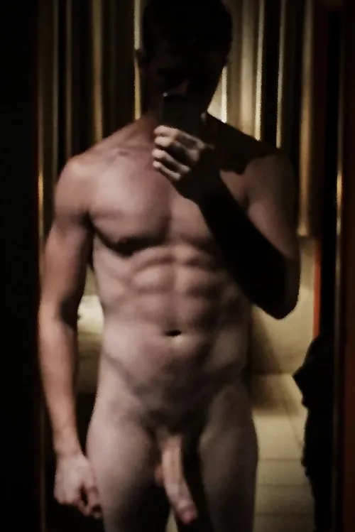 35 [M] every time I leave I come crawling right back