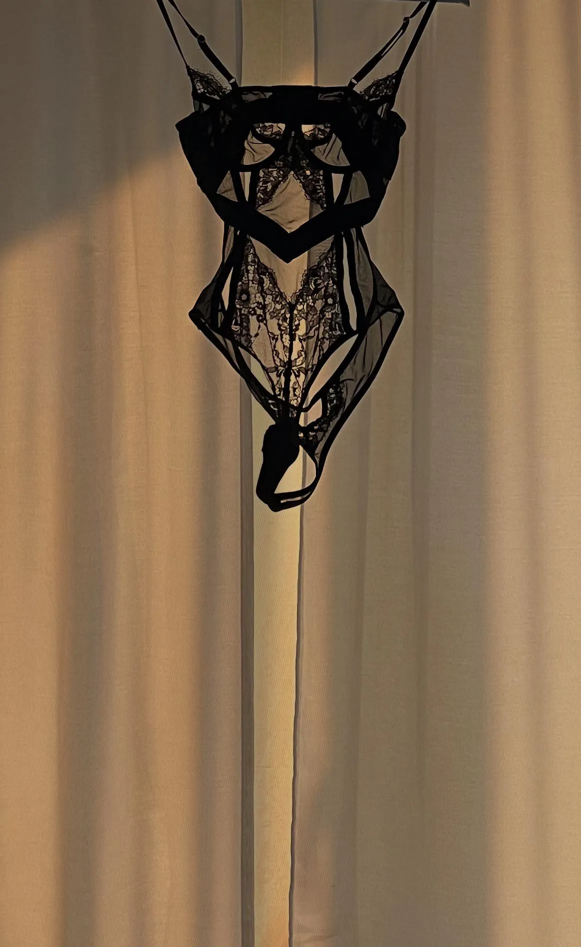 Guess how it looks on me?🖤