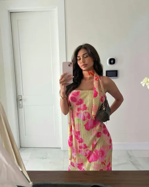 i would never forget a mirror selfie every single day