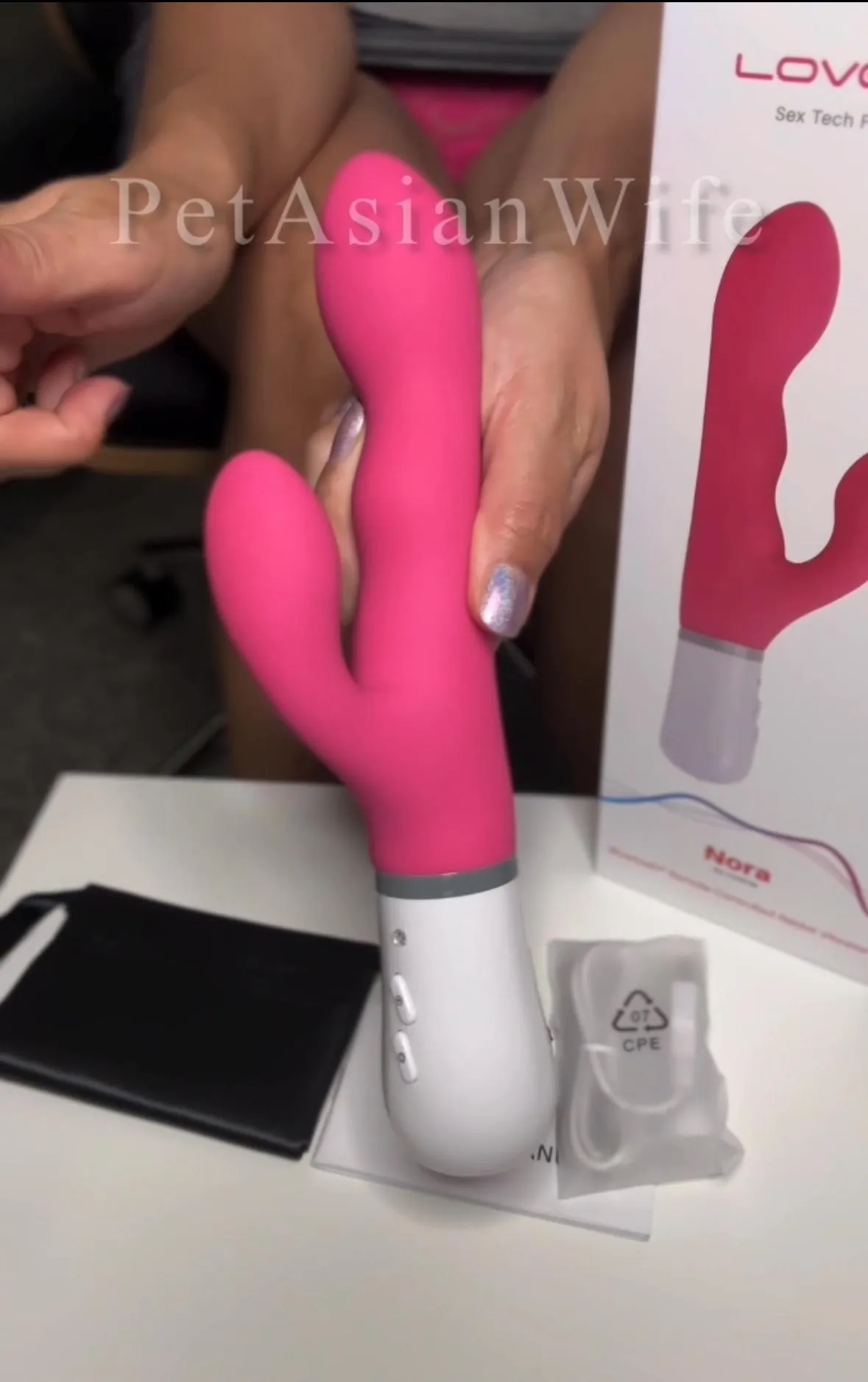 Please check out my latest creation on Manyvids......its FREE! (link in the comments)