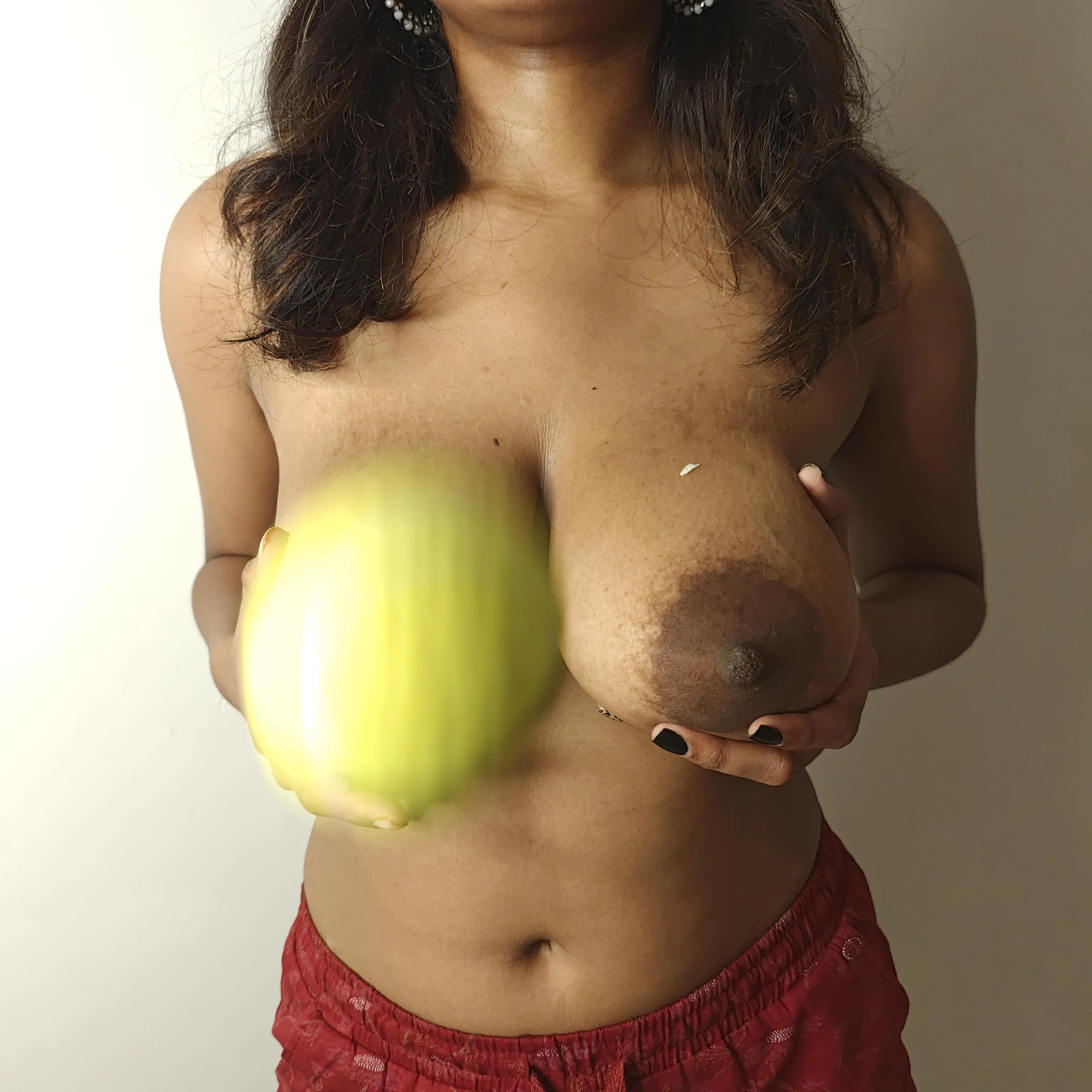 Hey we are couple and age is 24 [m] 24[f] we are honry couple and we love someone to watch us while having sex in video call. Check bio for rest of the details 🤤🍆💦