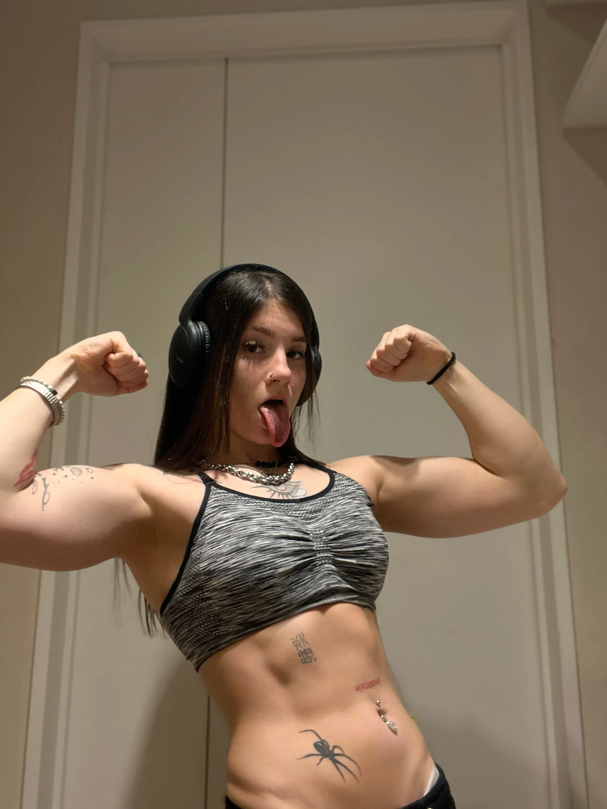 No boyfriend so I share this pictures with men on Reddit