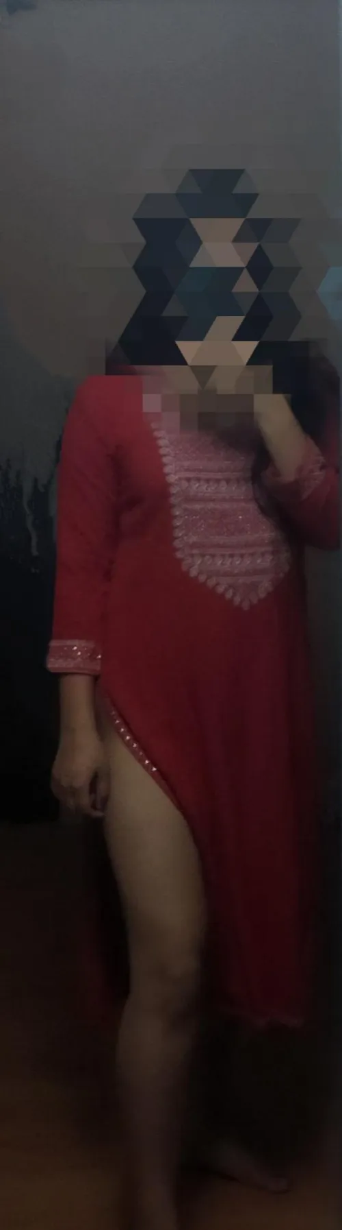 Only wearing kurta to keep it cool in this heat 💦