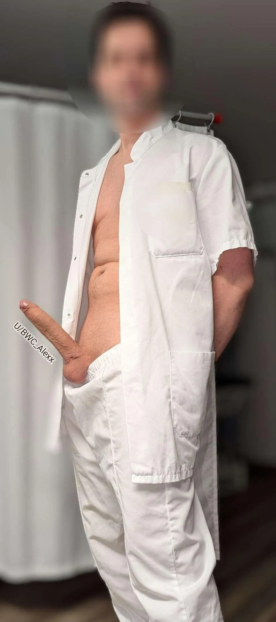 Un infirmier pour s'occuper de toi...