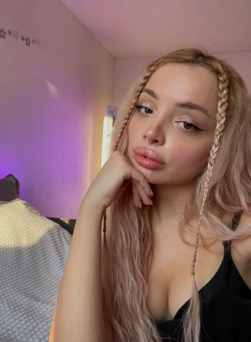 18 F4M SN : octaviarnf Rate this moodd?