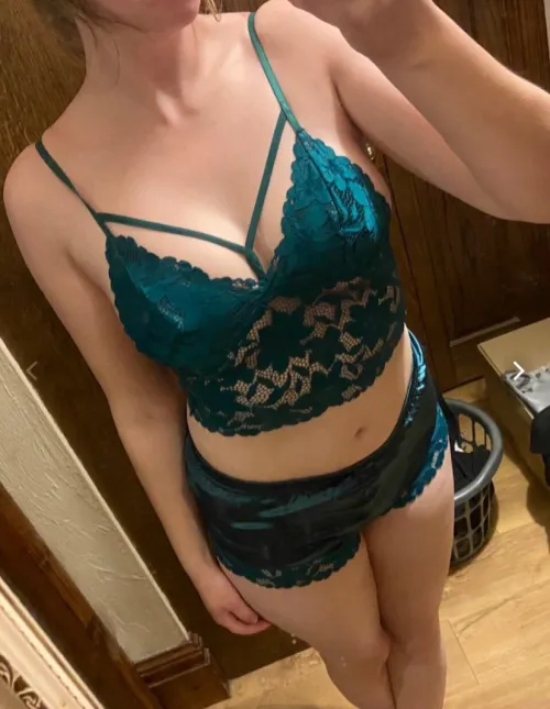 Come and follow my free OF