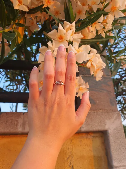 First post ✨ What do you think of my hands?