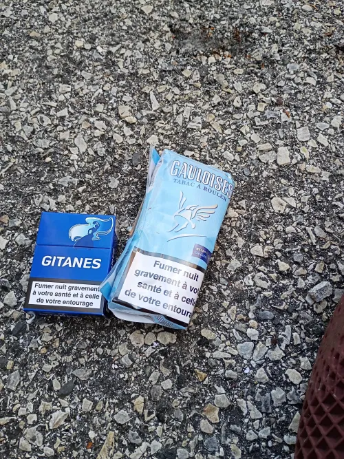 Got a sleeve of both, set for a while (Andorra products)