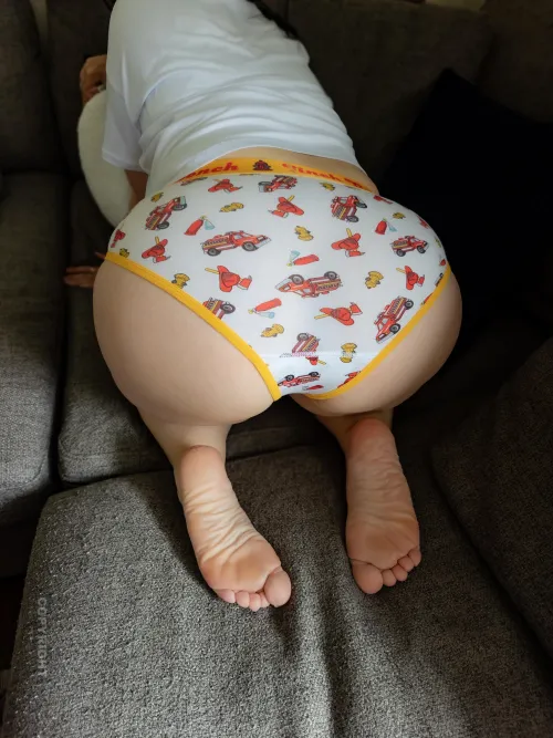 I want to feel those teeth digging in