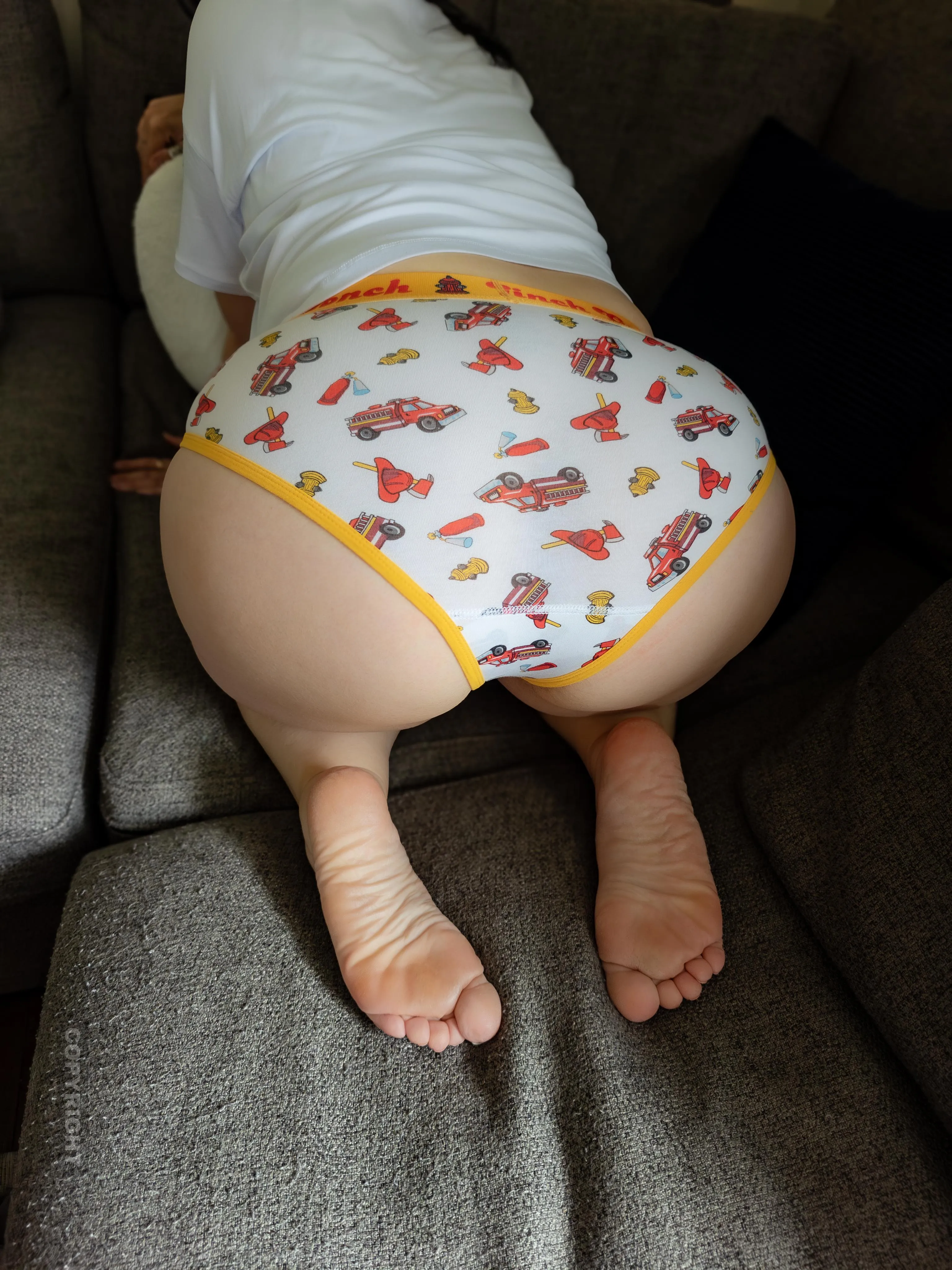 I want to feel those teeth digging in