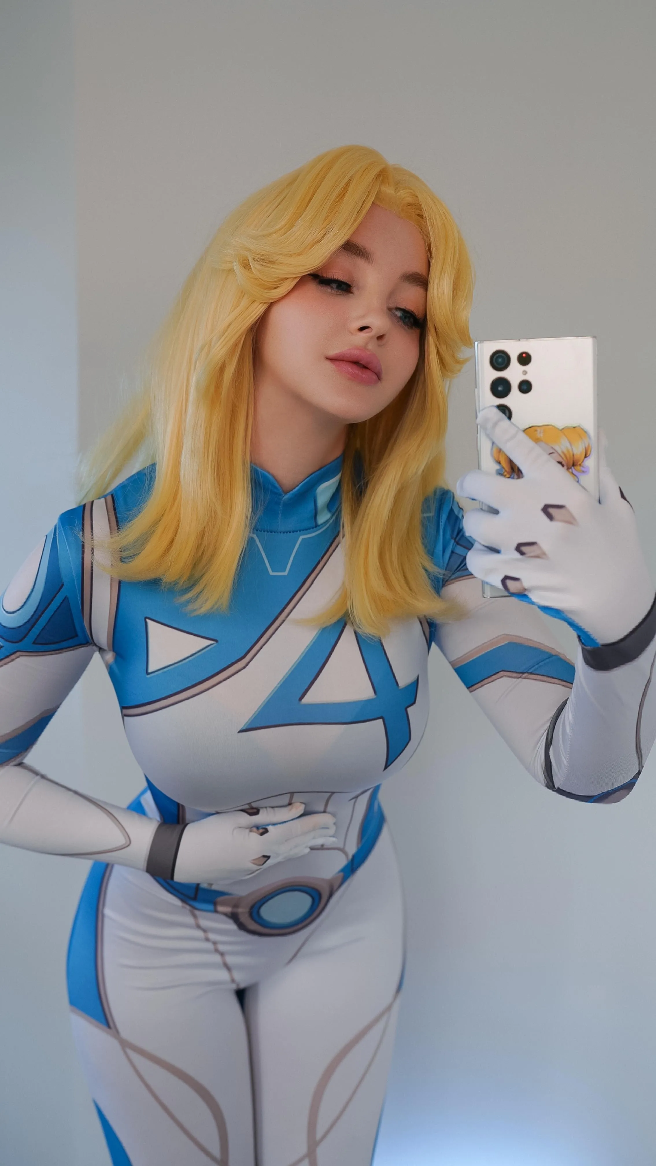 Invisible woman cosplay by me, (Evie Lee Mikomin)