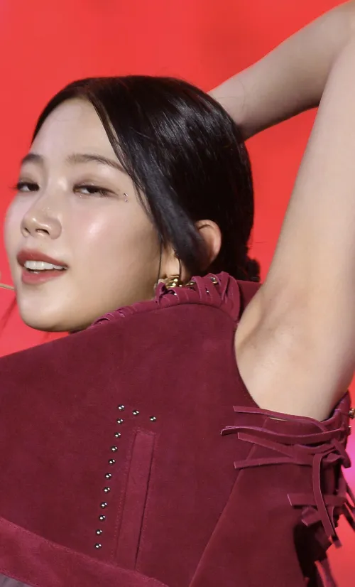 LE SSERAFIM - Kazuha