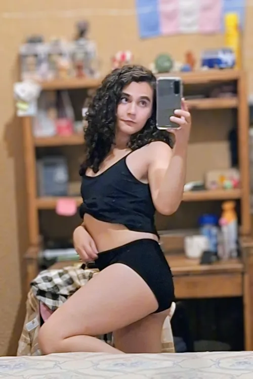 Mis amigos tenían razón 🙄 mi culo es más útil siendo una chica 🔥😚