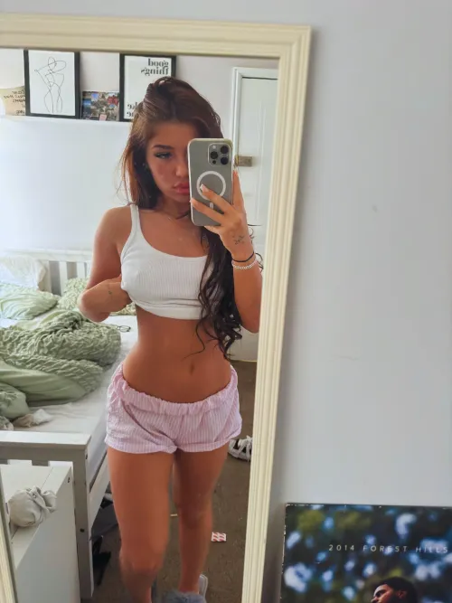 petite girls are the hottest, FreeOF in comments